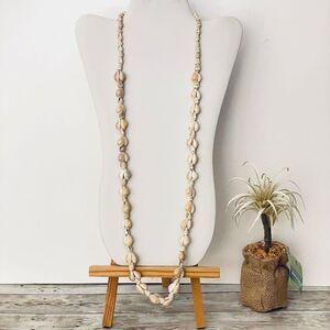 Vintage Gorgeous Ivory white Natural Seashell Sea  Shell 17” Drop Long Necklace